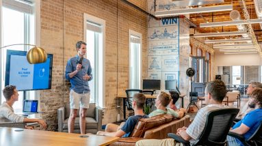 How to Excel in Field Sales: Tips from the Best in the Business 26 rxpthowuvge